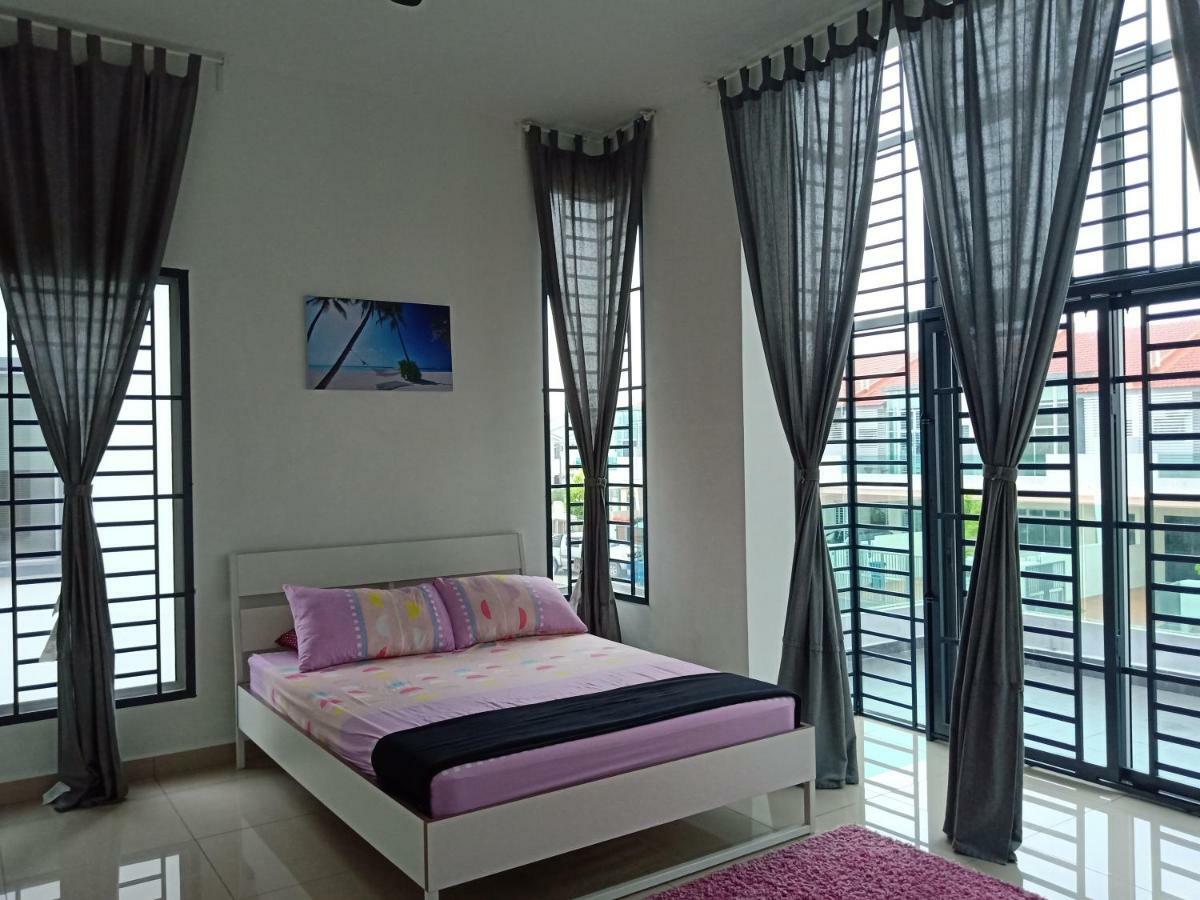 Casuarina Sea Breeze Desaru Apartment Exterior photo